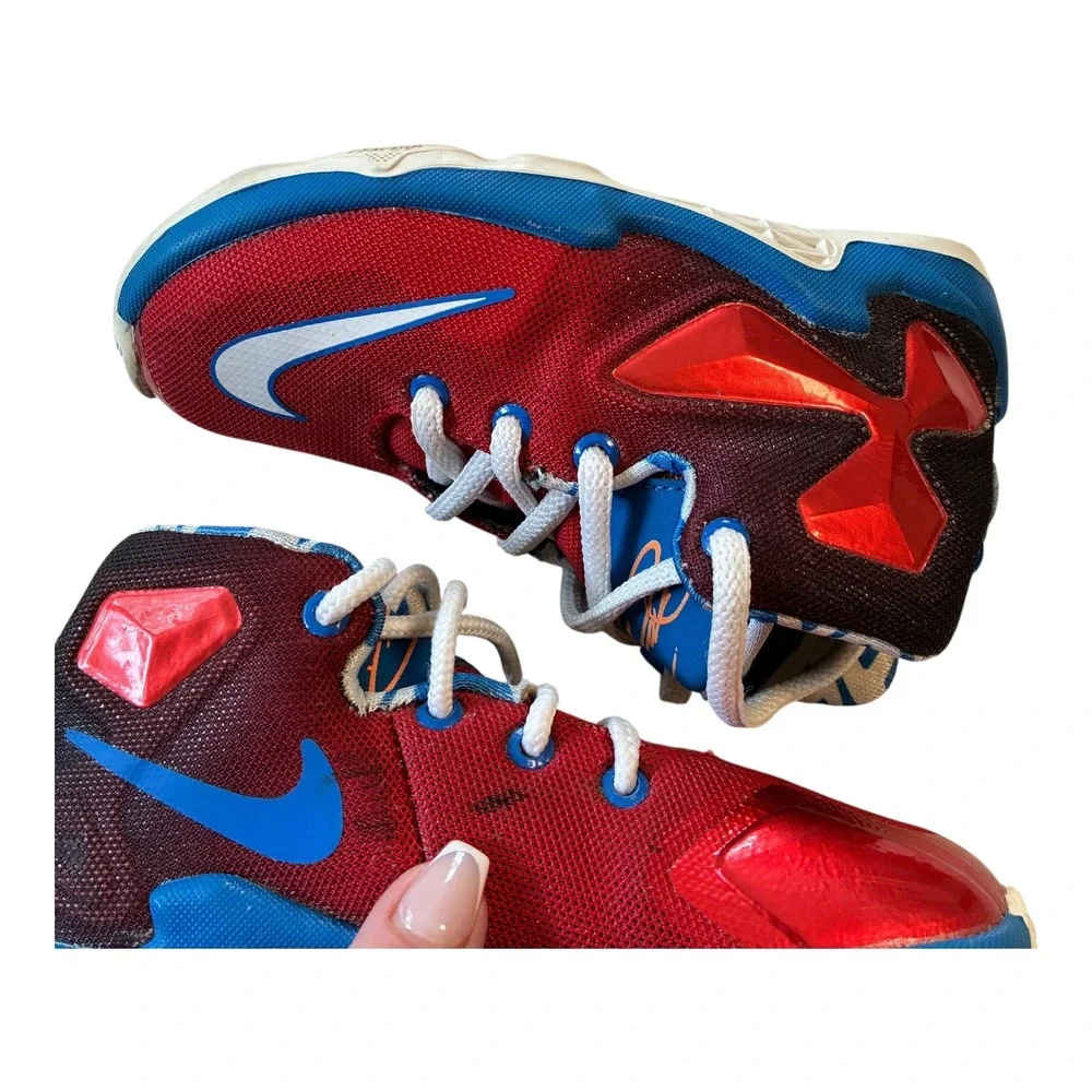 Nike LeBron‎ Witness Basketball Shoes Kids Size 8C Red Blue White Sneakers
